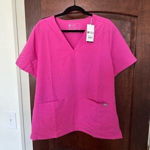 NWT FIGS Casma Three Pocket Top XL